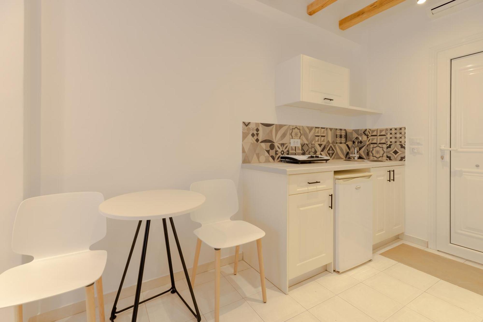 Louis Studios Santorini Kamári Buitenkant foto