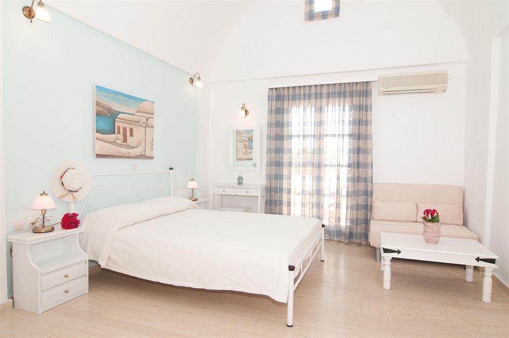 Louis Studios Santorini Kamári Buitenkant foto