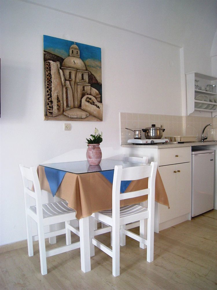 Louis Studios Santorini Kamári Buitenkant foto